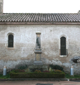 Un monument aux morts 